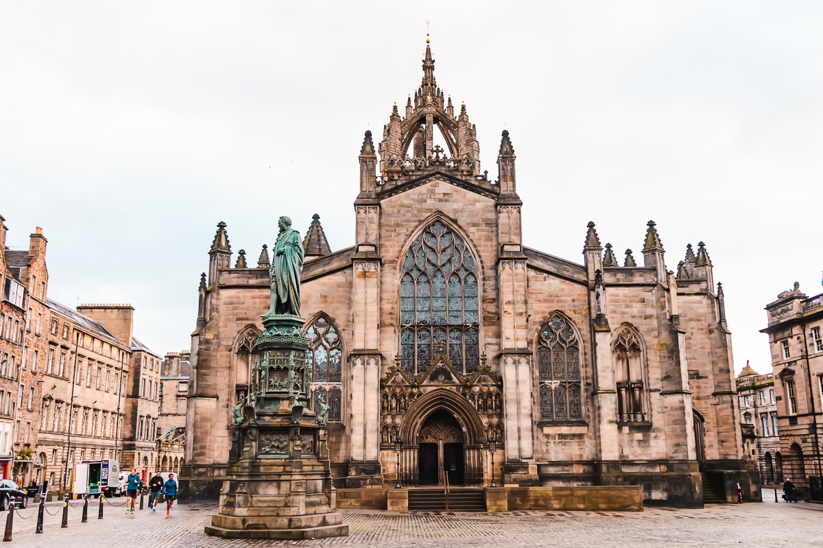 St Giles' Cathedral (free things to do in Edinburgh).